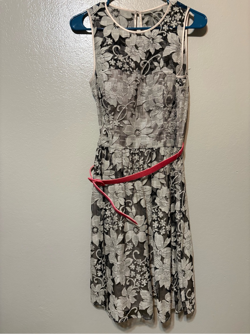 Eliza J Floral Lace Overlay Sleeveless Dress in dark lace & taupe Size 10